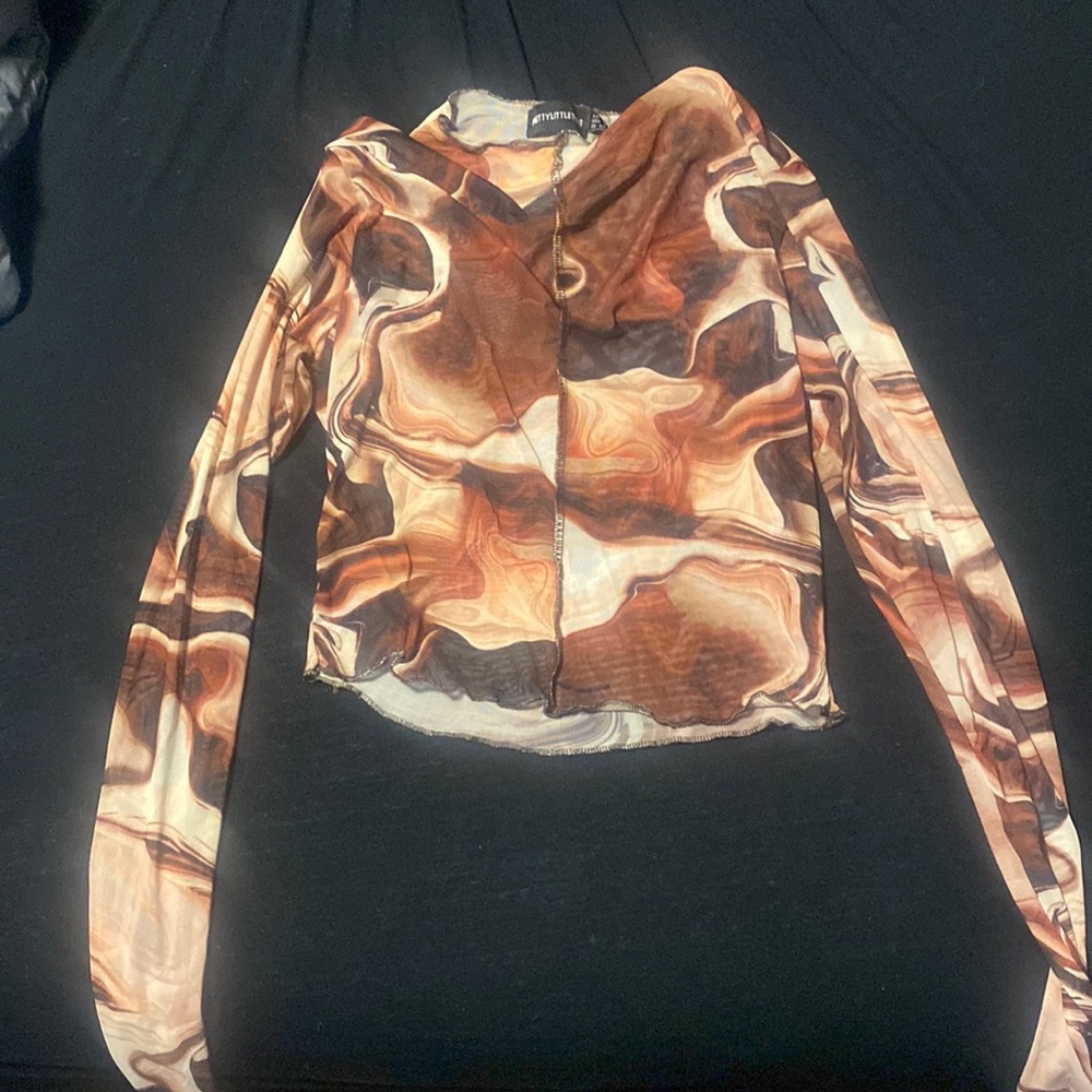 Mesh brown swirl top